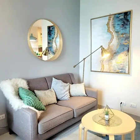 Aparthotel Cozy Cradle Bgc